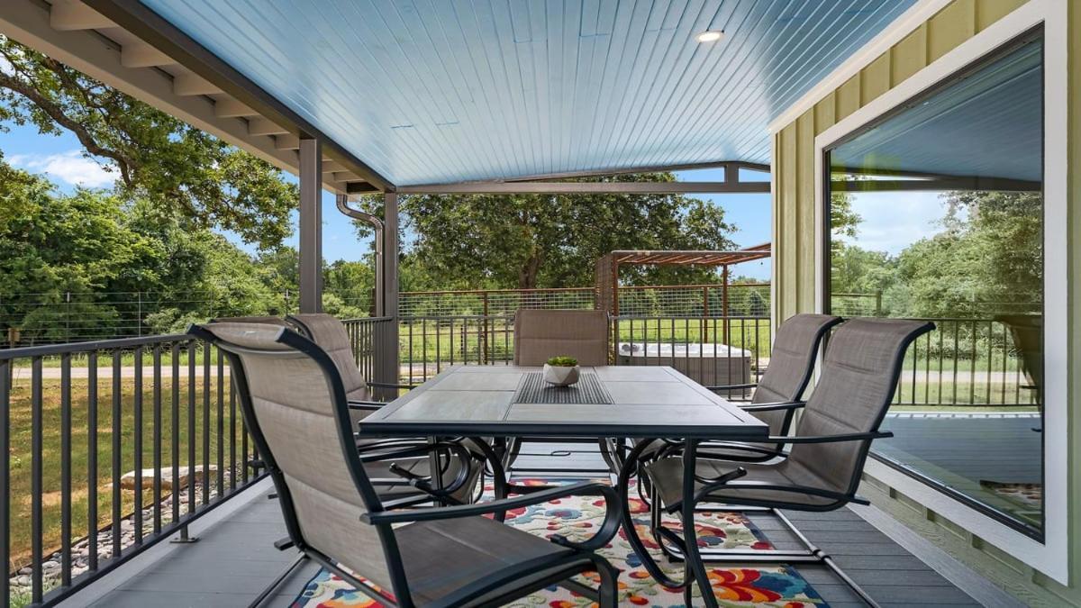 Blumenhaus Sleeps 6 Full Kitchen Plus Hot Tub Fredericksburg Eksteriør billede