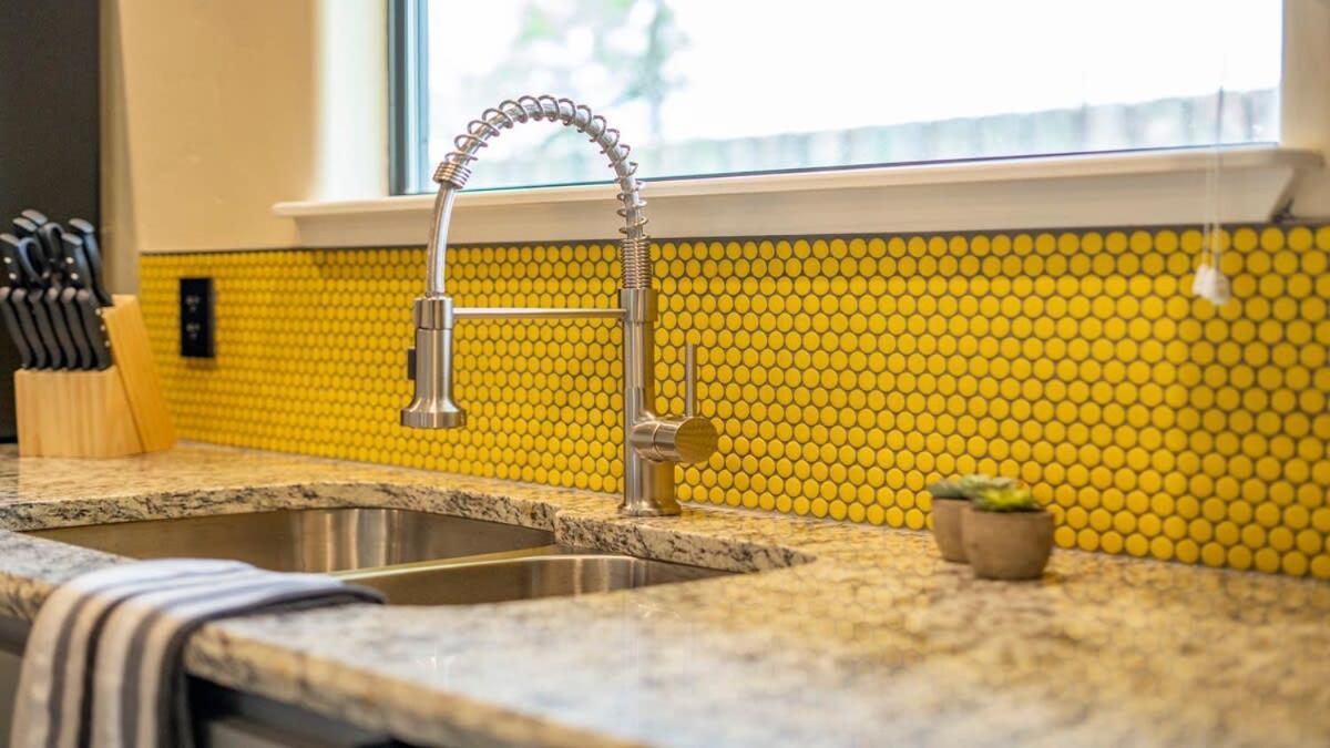 Blumenhaus Sleeps 6 Full Kitchen Plus Hot Tub Fredericksburg Eksteriør billede